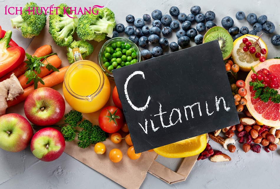 Chị em nên tăng cường các loại vitamin và khoáng chất để bồi bổ sức khỏe, giảm dần tình trạng đau bụng kinh